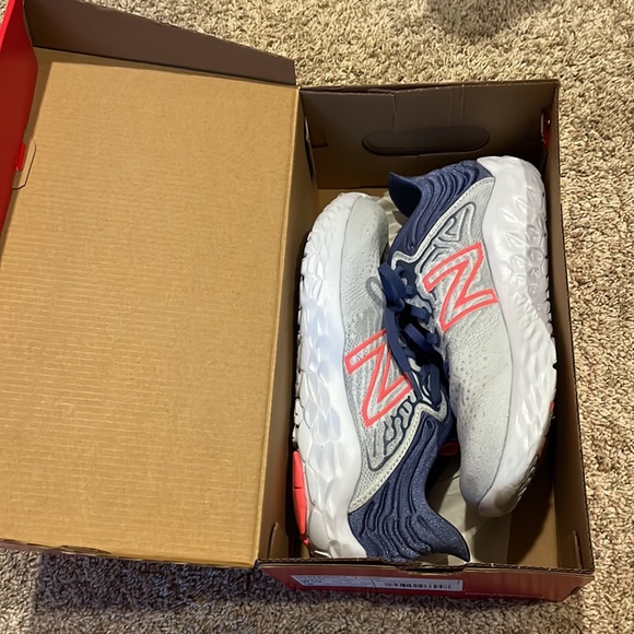 New Balance Shoes - New Balance Fresh Foam Beacon Womens Size 8.5 Blue Pink Running Shoes WBECNG3